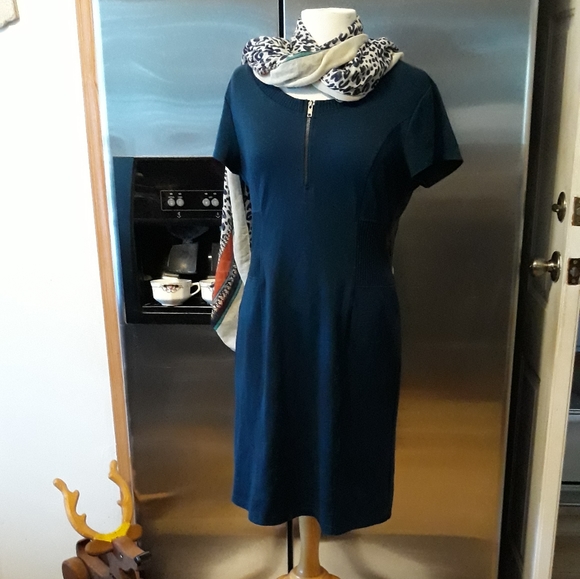 Spence  Dress. A122 - Picture 3 of 7